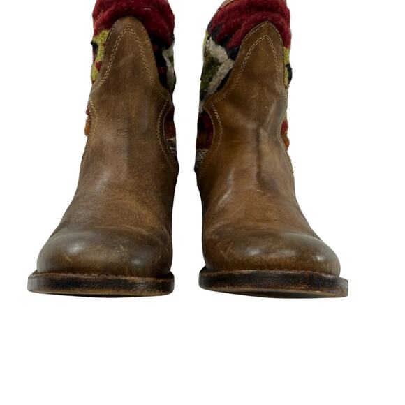 Freebird By Steven Carlo Ankle Boots Size 7 Southwestern Tapestry Brown Leather - Picture 4 of 10
